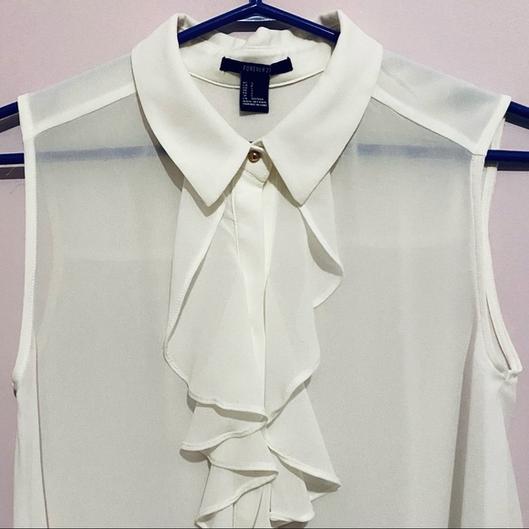 (3/$15) Ruffle Collar Sleeveless Blouse - Picture 2 of 3